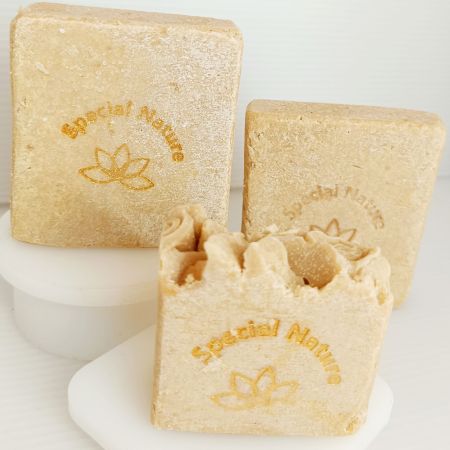 סבון טבעי מוצק - סבון פנים - מלח הימלאיה וכורכום בניחוח אפרסקים